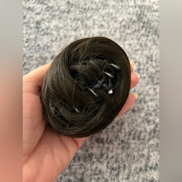 Lot Of Hair Bun Claw Clip Ins - Picture 5 of 9